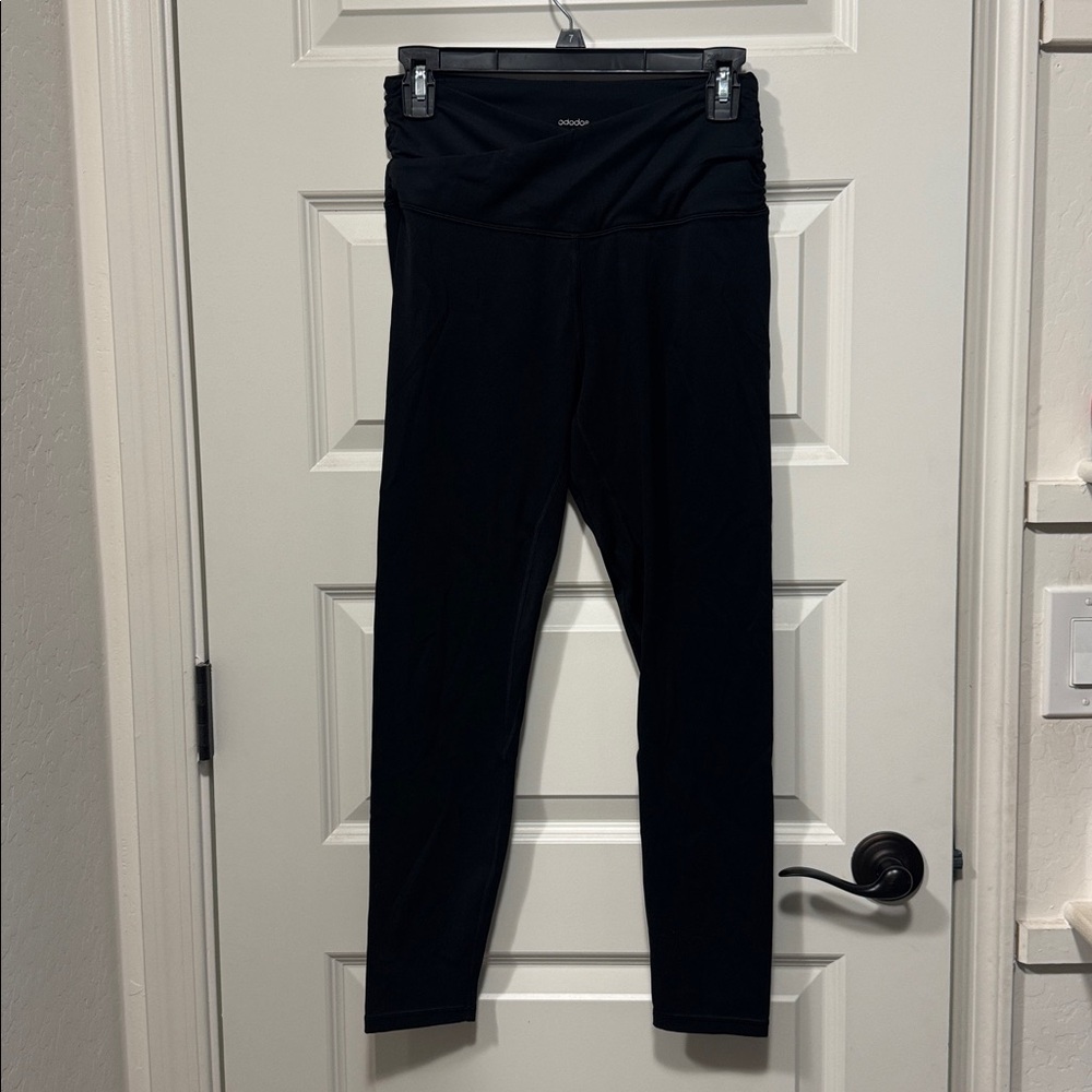 Ododos Black Crossover Women’s Leggings Size M with 25” Inseam